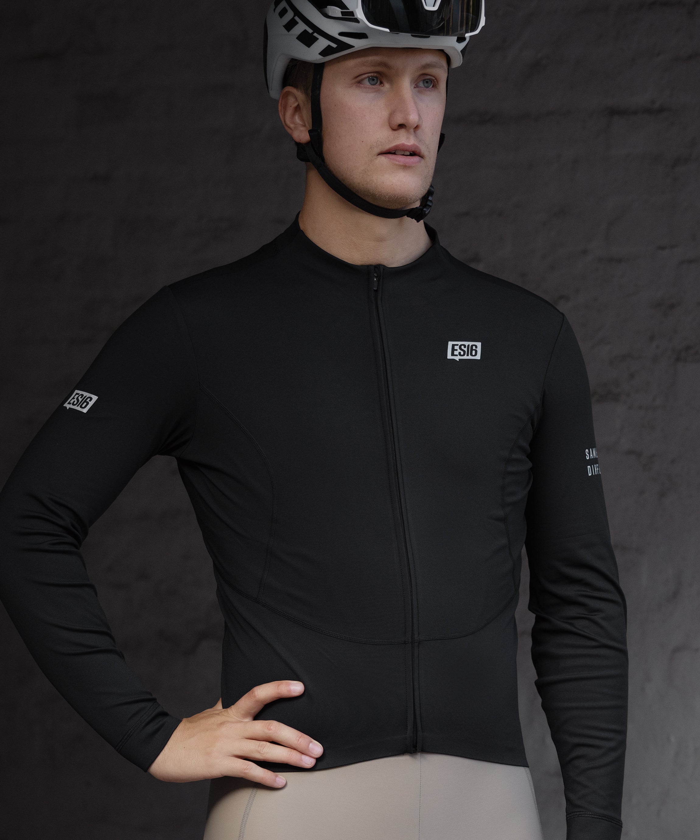 Thermische fleece fietsjersey. Zwart